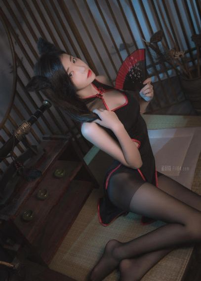 欧美亚洲丝袜一区_高清版完整版未删减