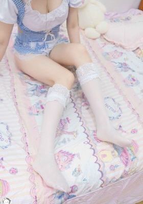 他趴在两腿中间舔我免费观看视频_在线播放高清