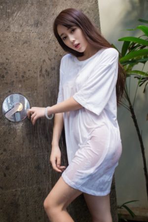 女被c黄扒衣服视频_720高清在线