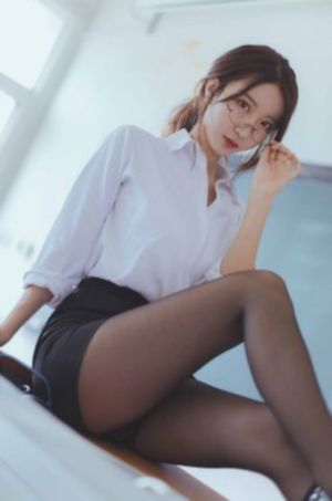 伊人五月天婷婷综合基地444_BD国语高清神马影院手机在线