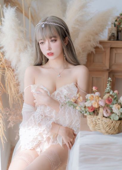 二次元光裸屁股小翘臀福利_高清免费观看超清